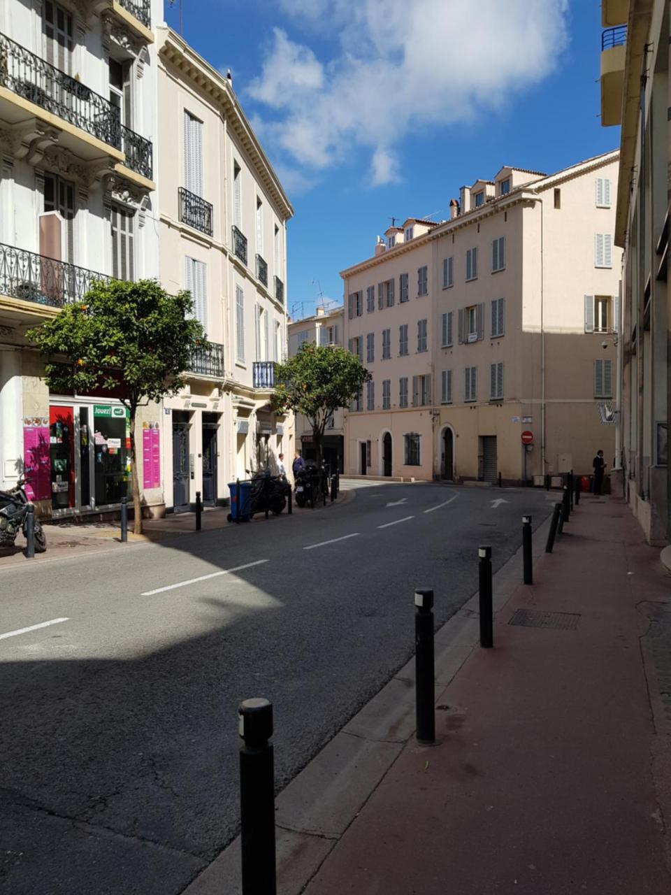 45 Clemenceau By Welcome To *